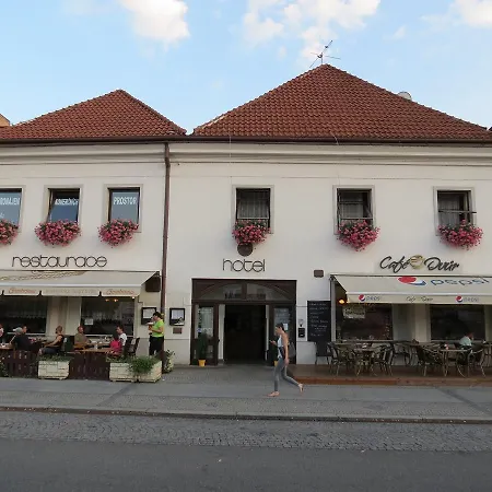 Hotel Cesky Dvur 3*